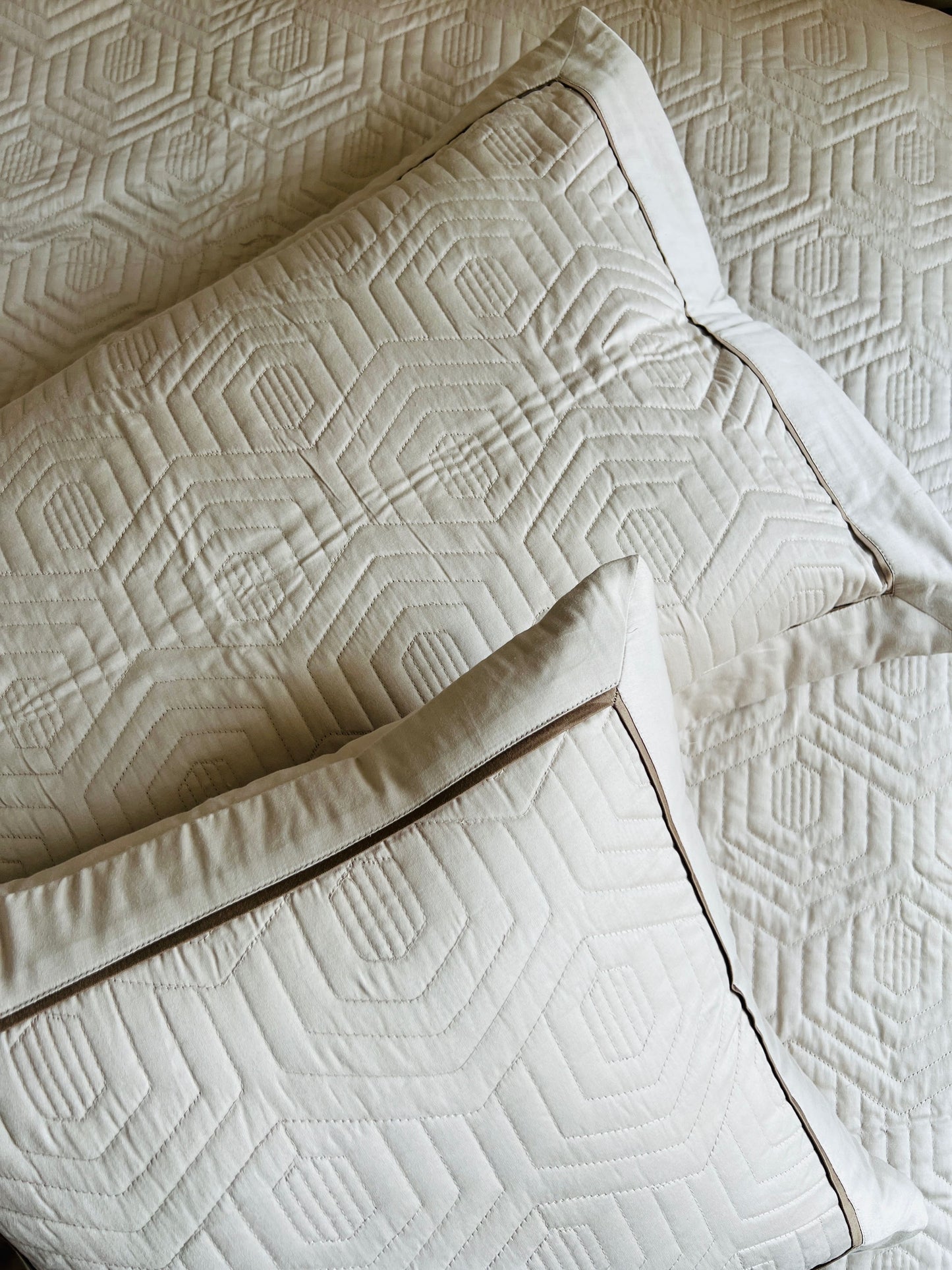 Hexagon Quilted Bedcover 5pc Set