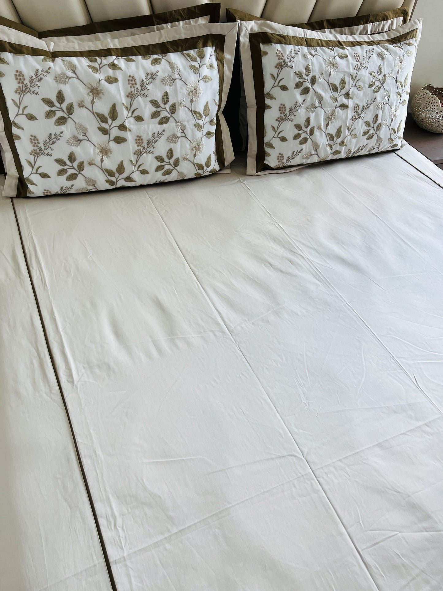 Cream Cotton Luxury Embroidery Bedsheet