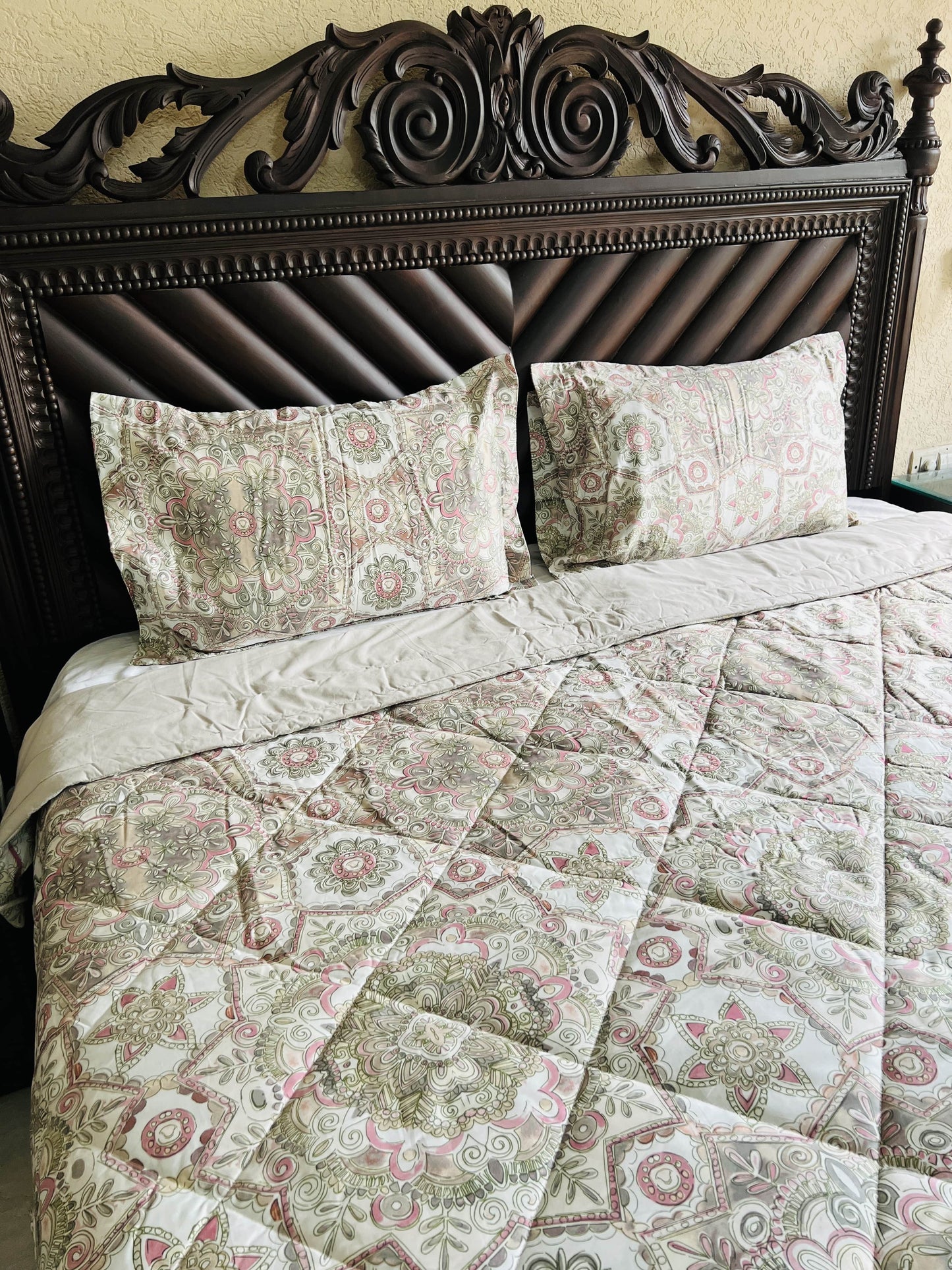 Geometric King Size Printed Bedsheet