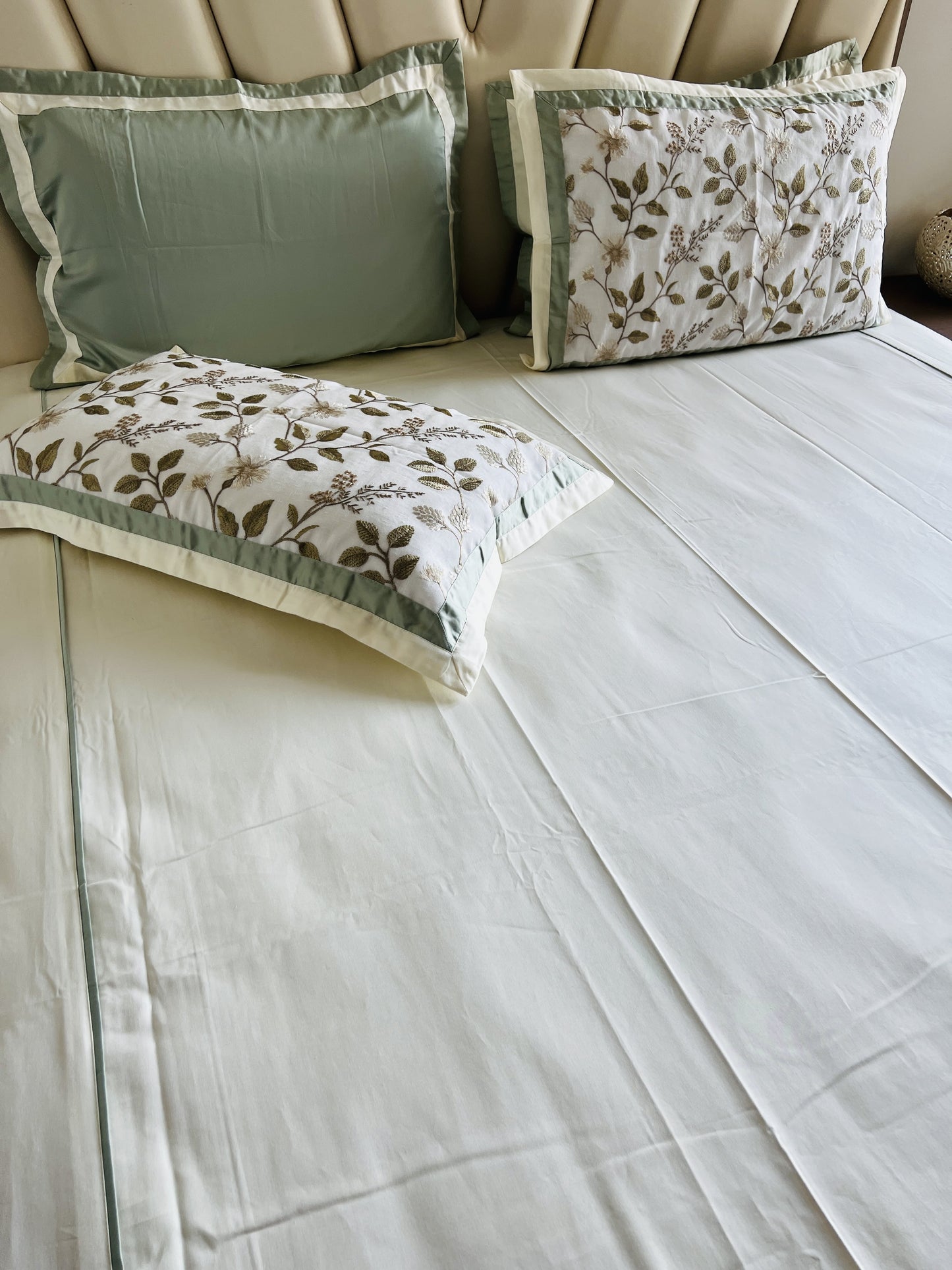 Off White Cotton Luxury Embroidery Bedsheet