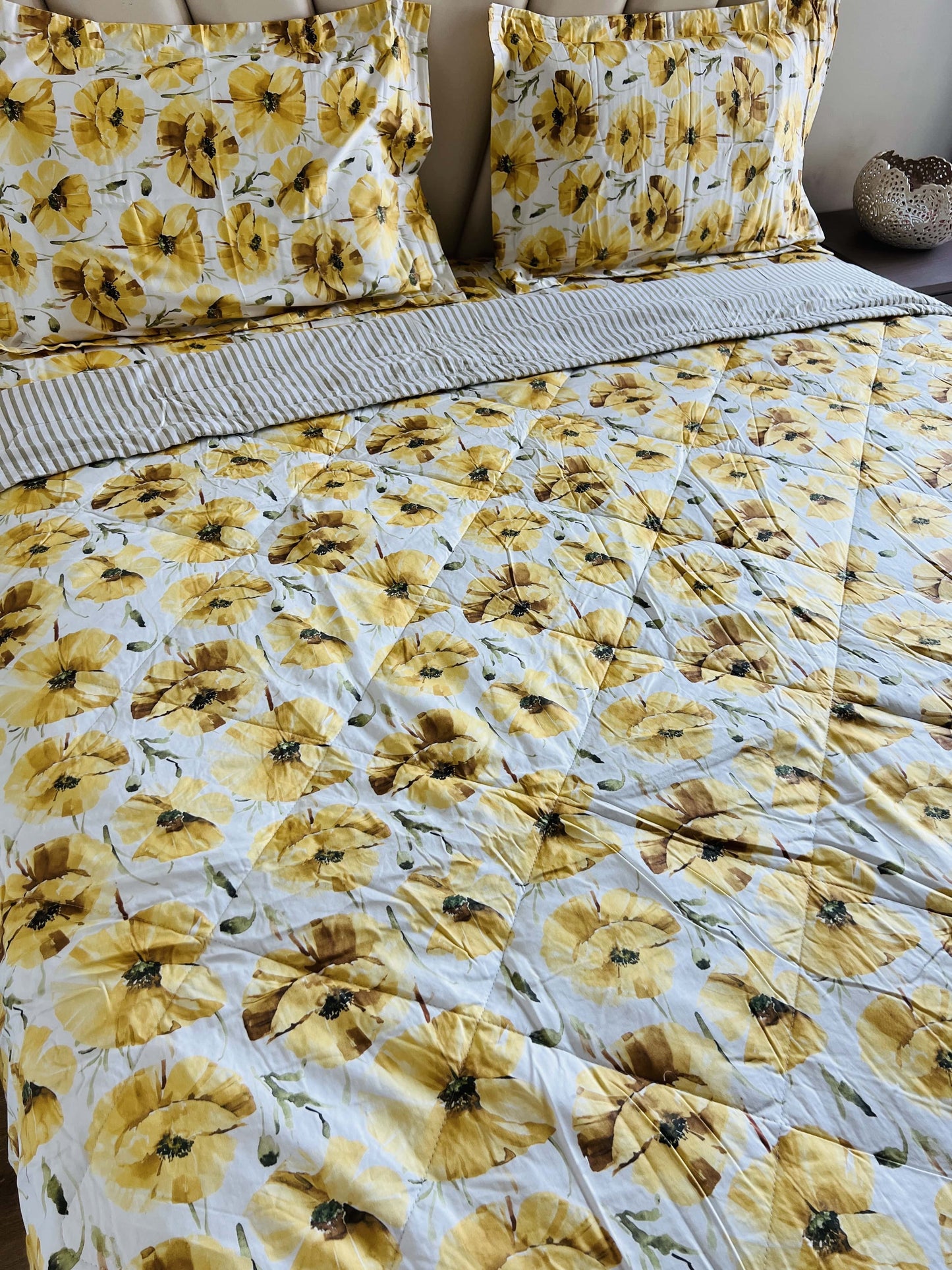 Comforter & Bedsheet Set