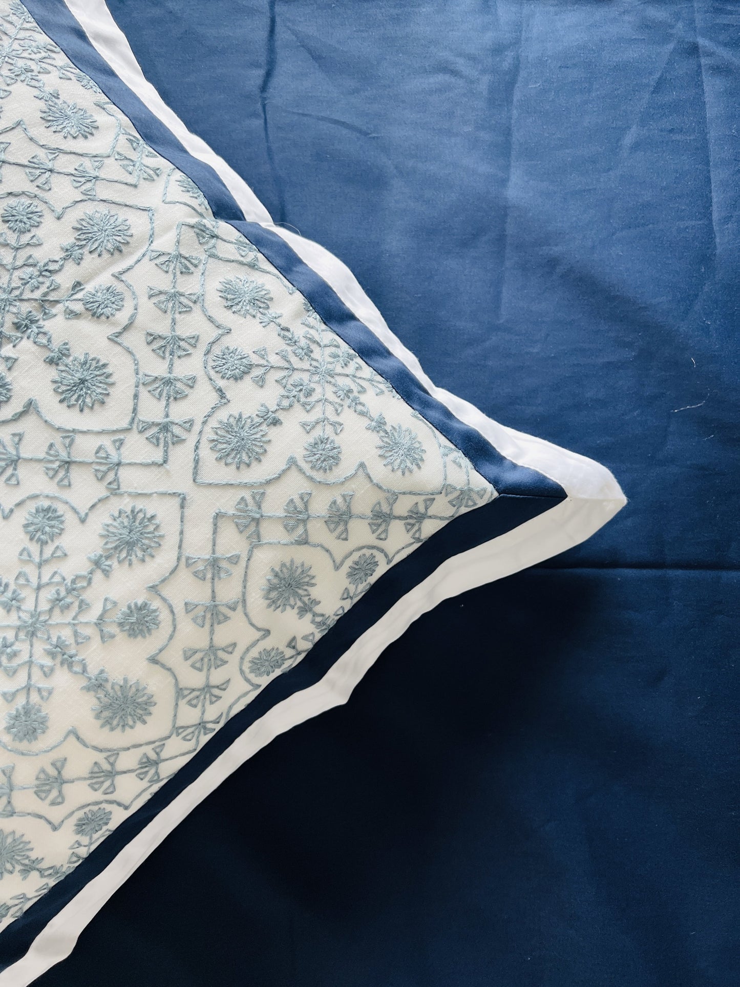Cotton Luxury Embroidery Bedsheets