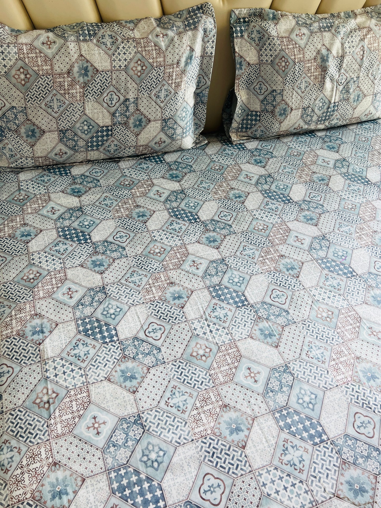 Geometric King Size Printed Bedsheet