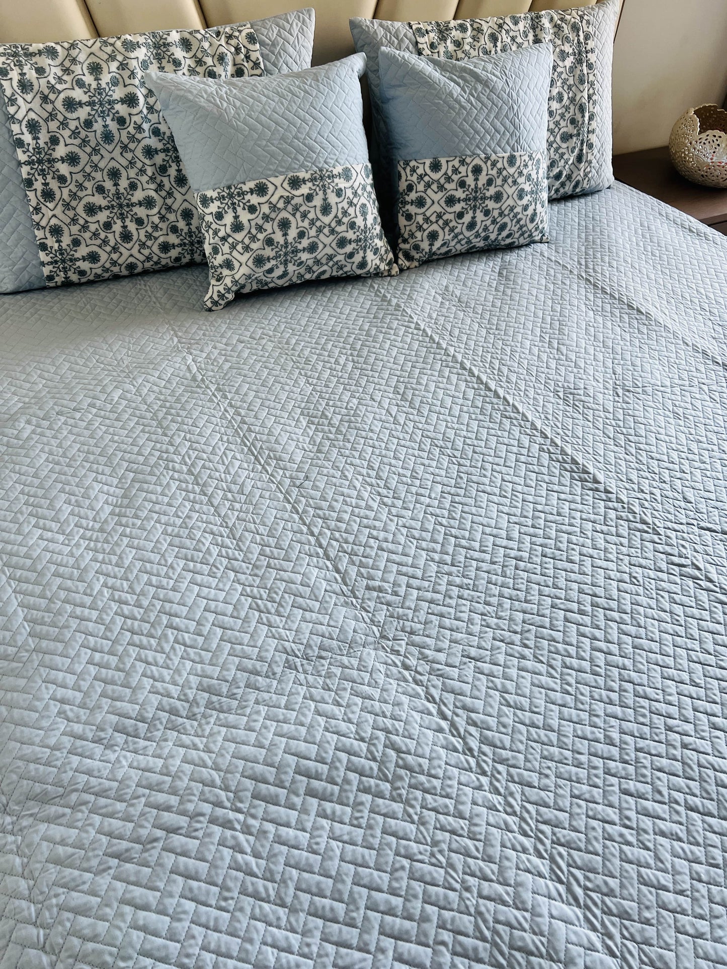 Zig Zag Reversible Quilted Bedcover 5pc Set