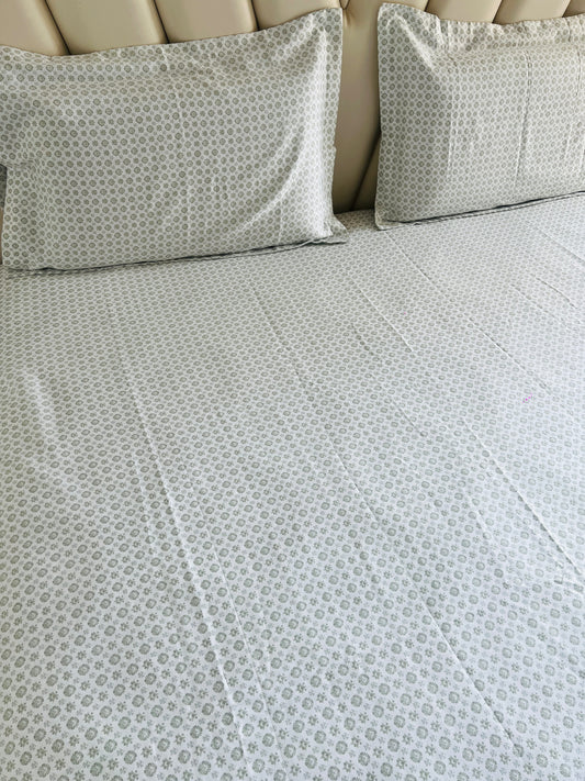 Grey & White Geoemtric King Size Printed Bedsheet