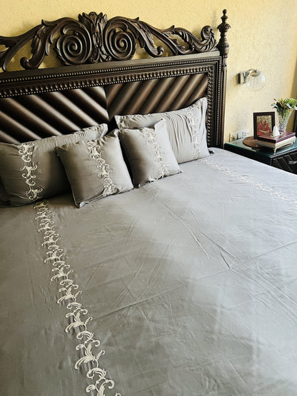 Vine Luxury Embroidery Bedsheet