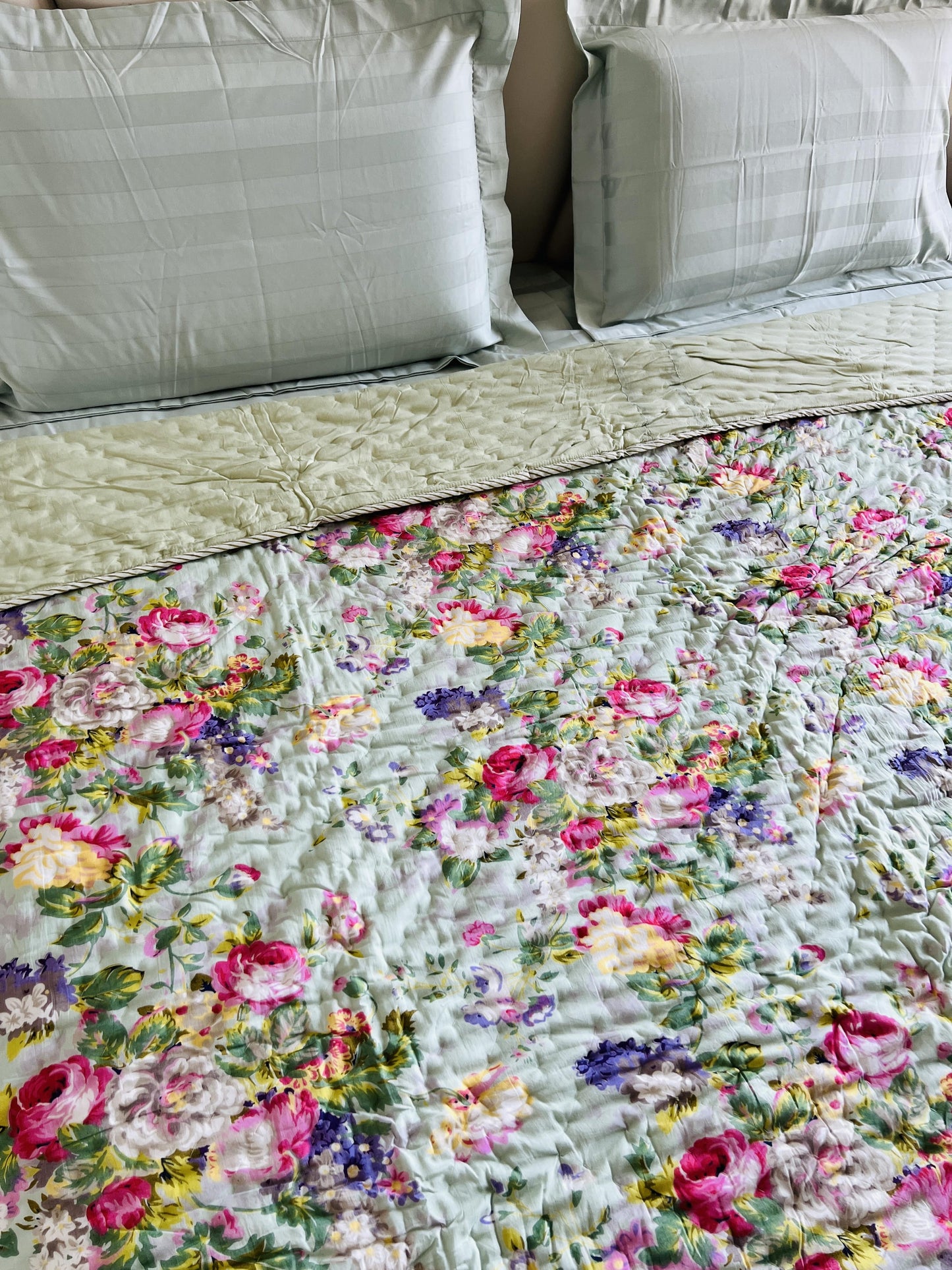 Double Bed Floral Quilt