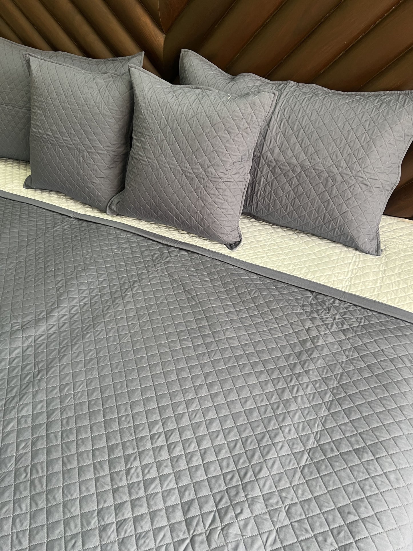 Diamond Reversible Quilted Bedcover 5pc Set