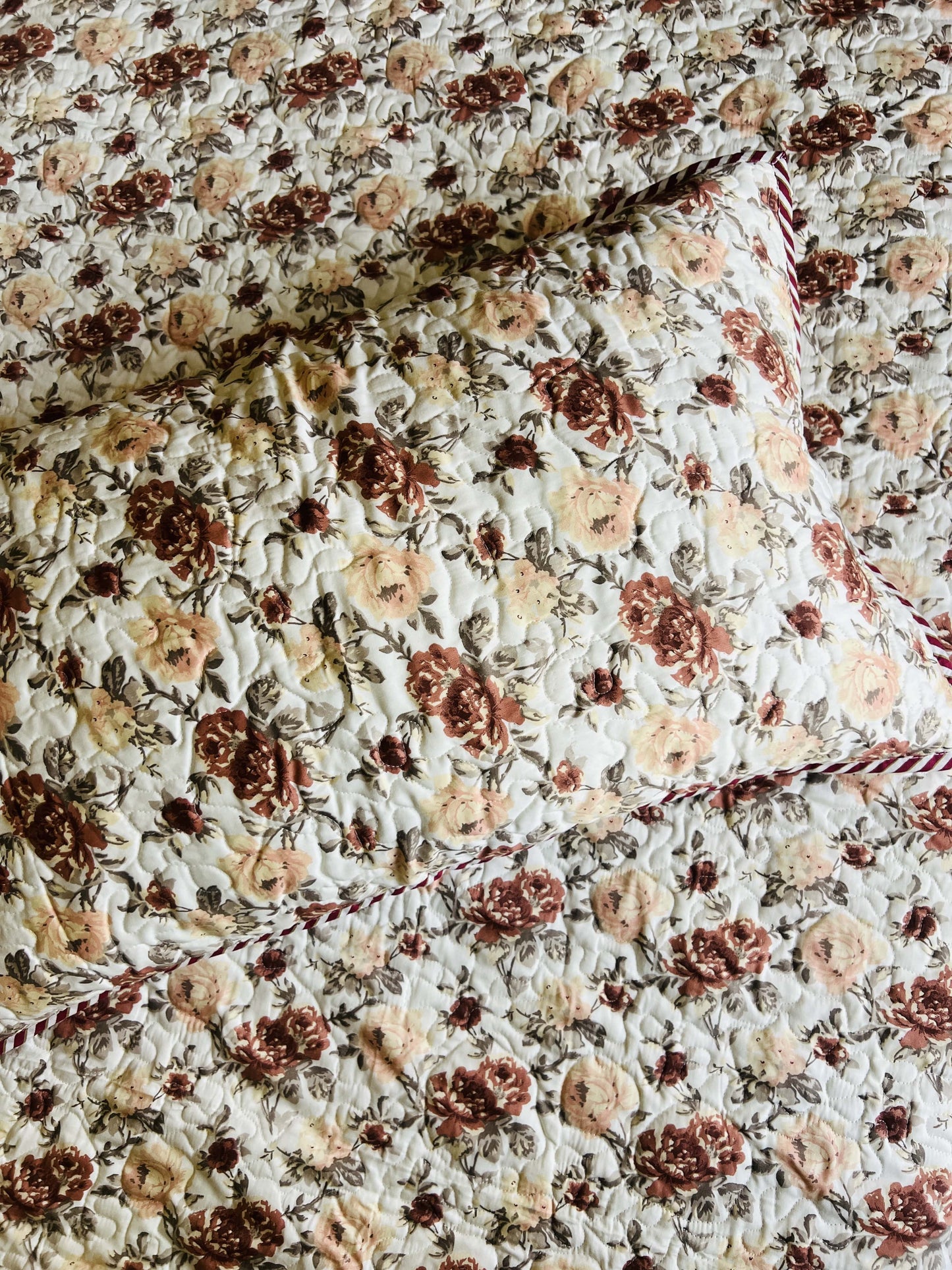 Roses Quilted Bedcover 3pc Set