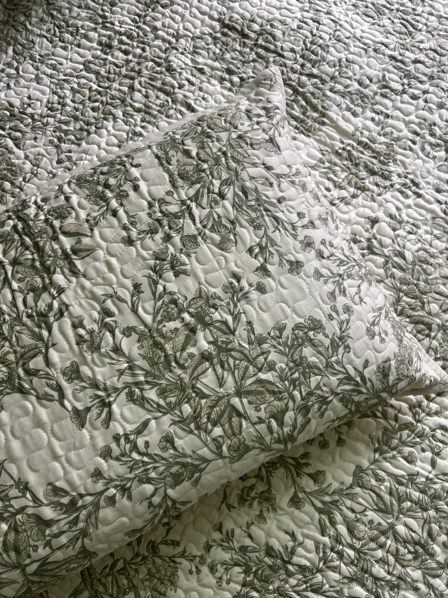 Vintage Garden Quilted Bedcover 3pc Set
