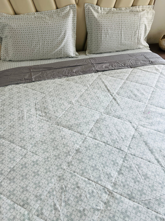 Grey & White Printed Double Bed Comforter