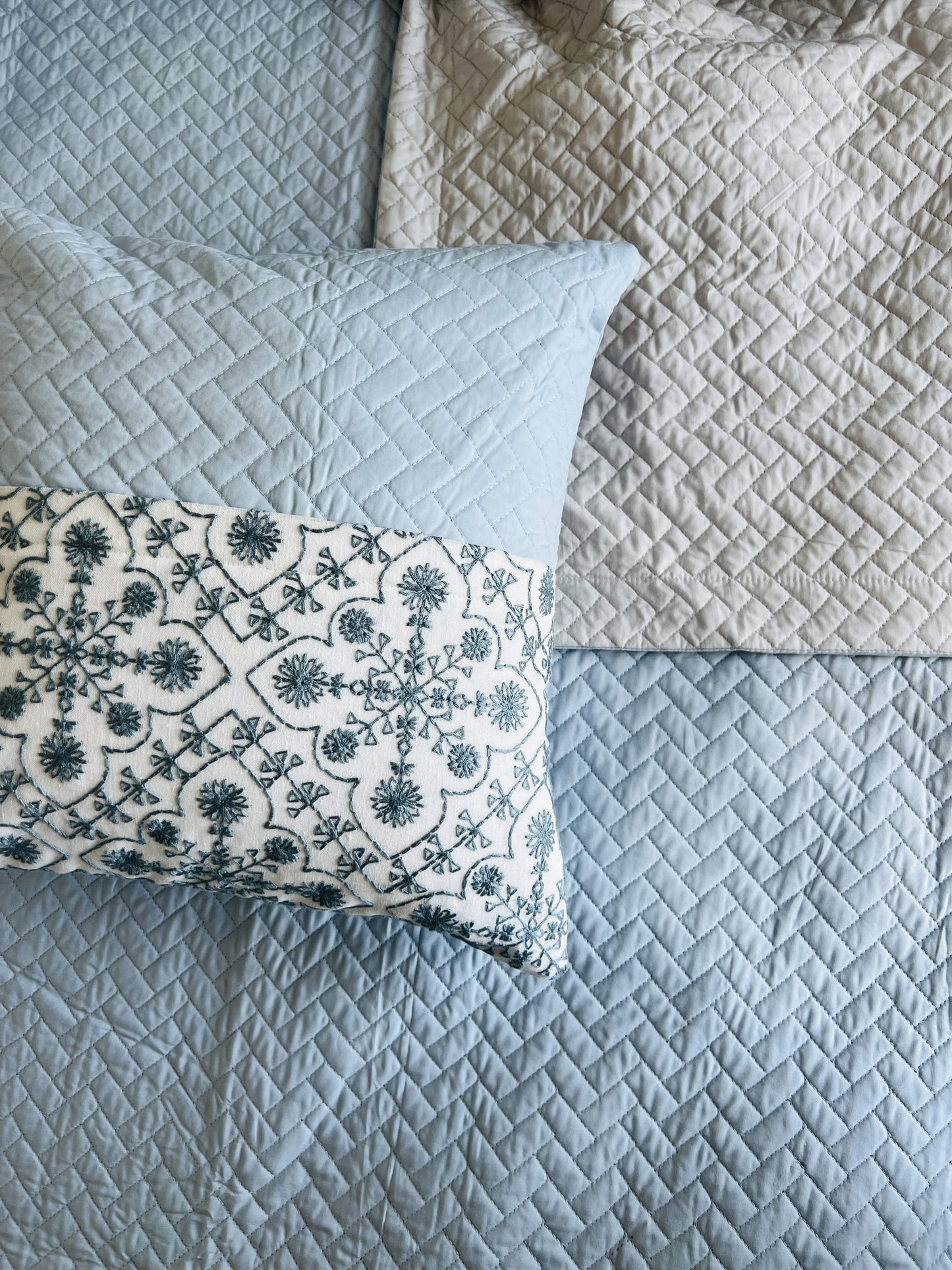 Zig Zag Reversible Quilted Bedcover 5pc Set