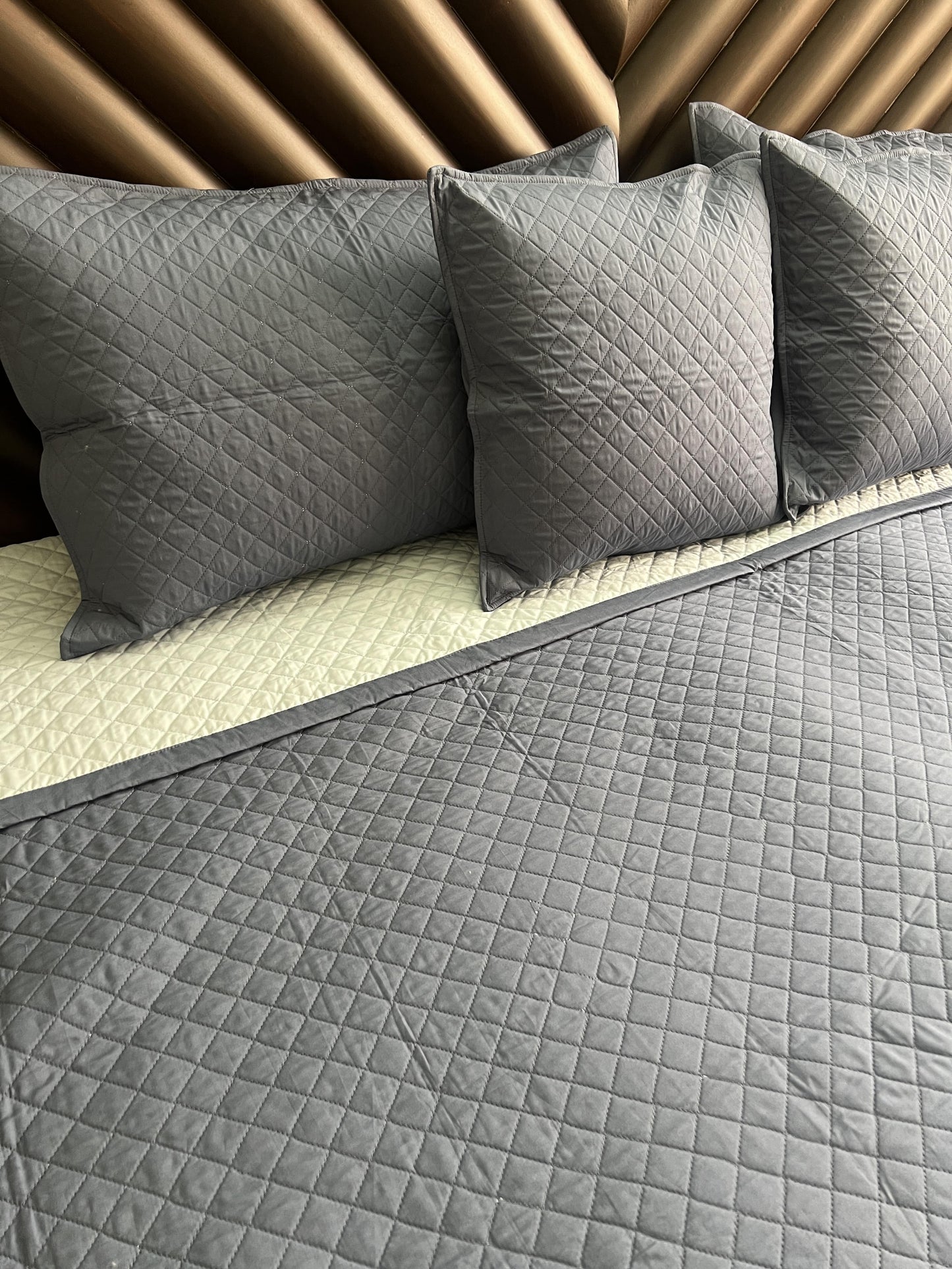 Diamond Reversible Quilted Bedcover 5pc Set