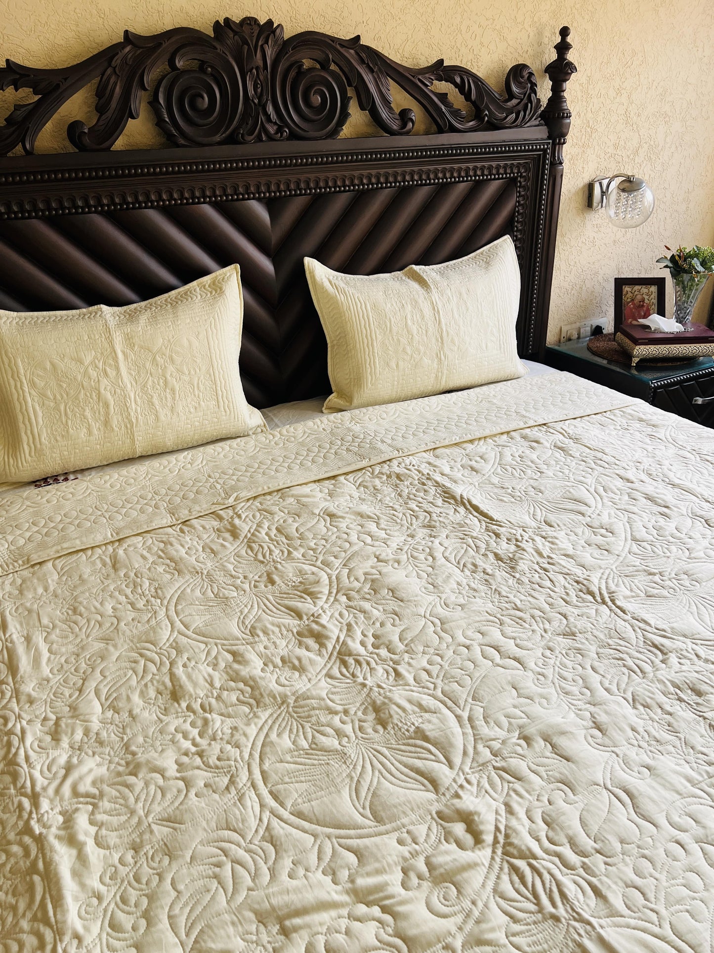 Lotus King Size Quilted Bedcover Set